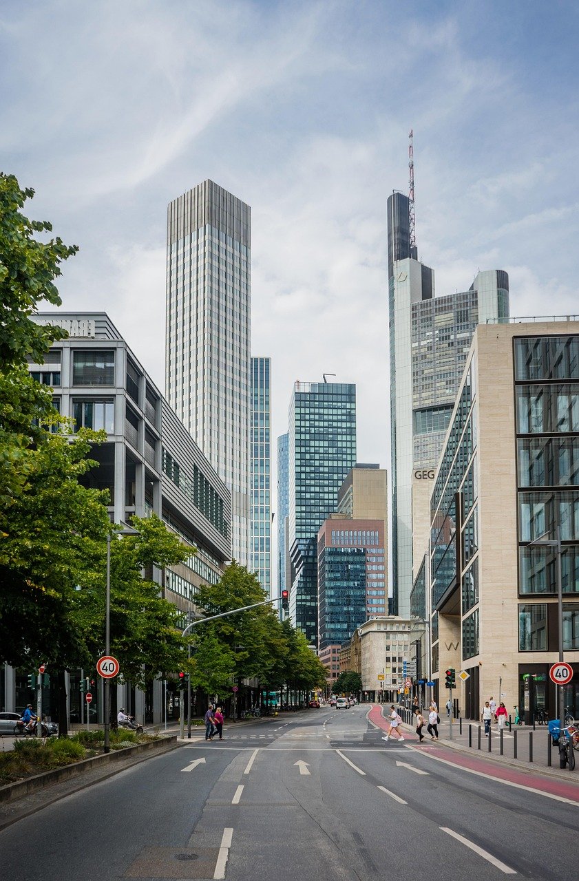 Frankfurt am Main Innenstadt, Blick durch die Strasse